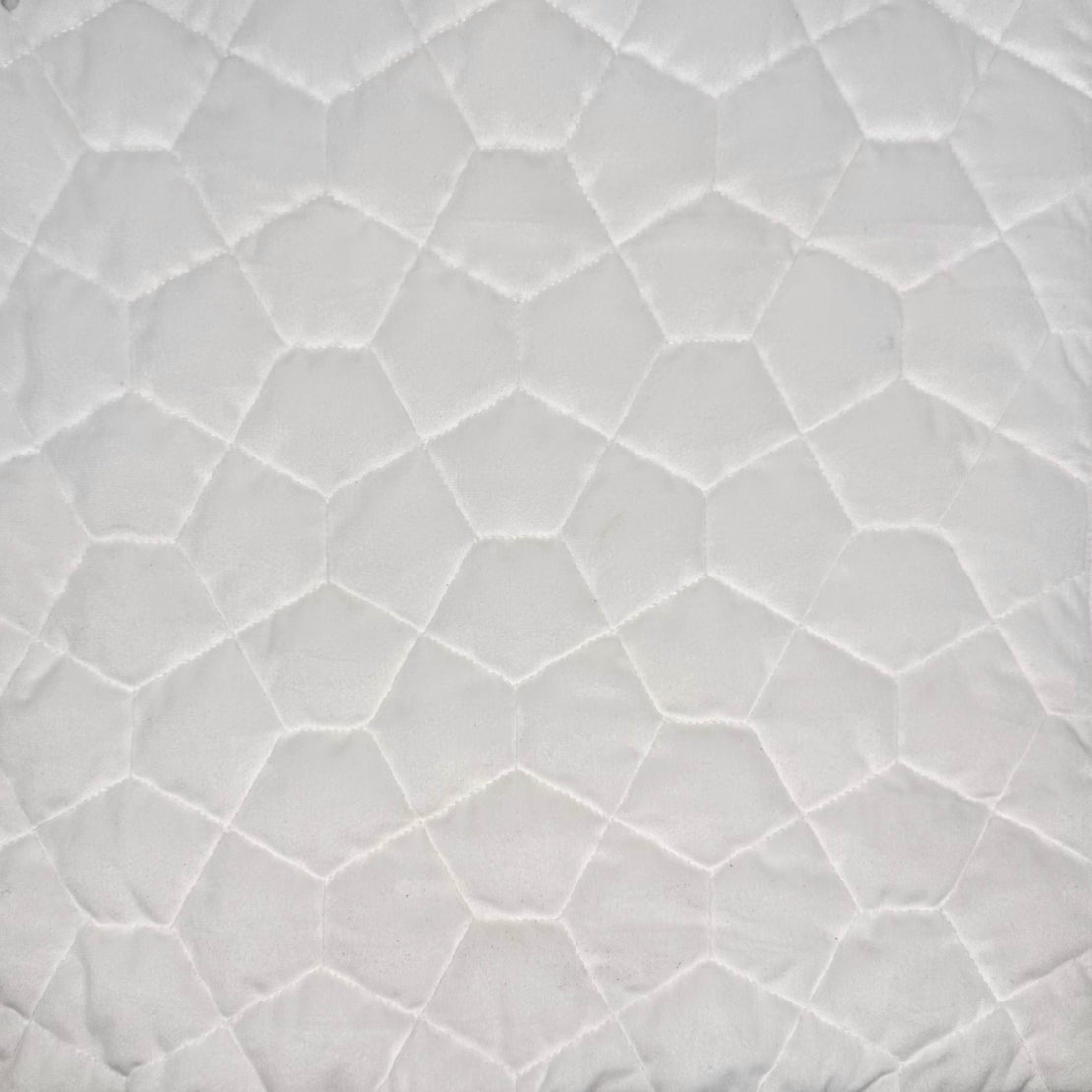 Honeycomb Quilted Velvet Tablecloth