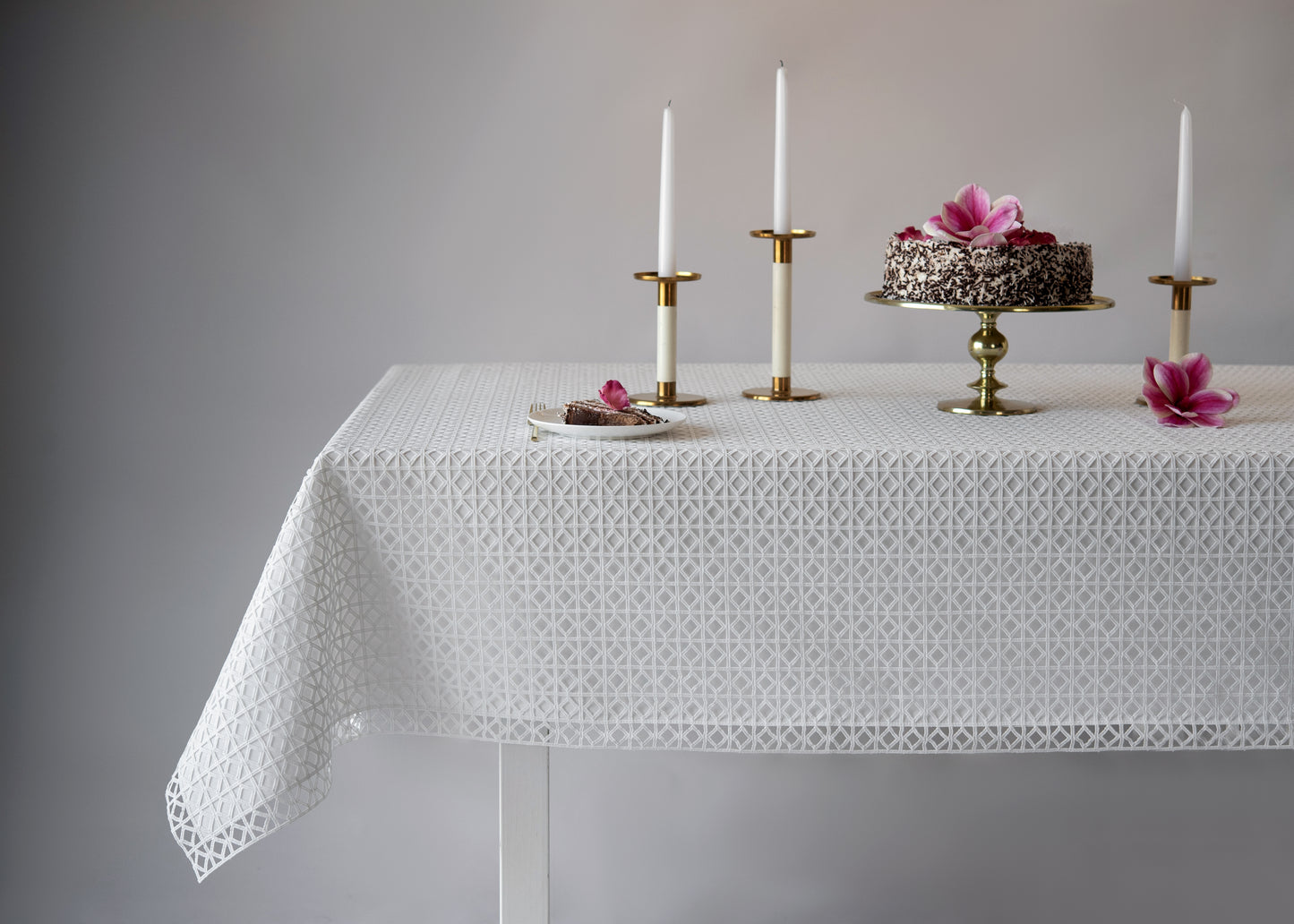 Diamond Lattice Lace Tablecloth Lined