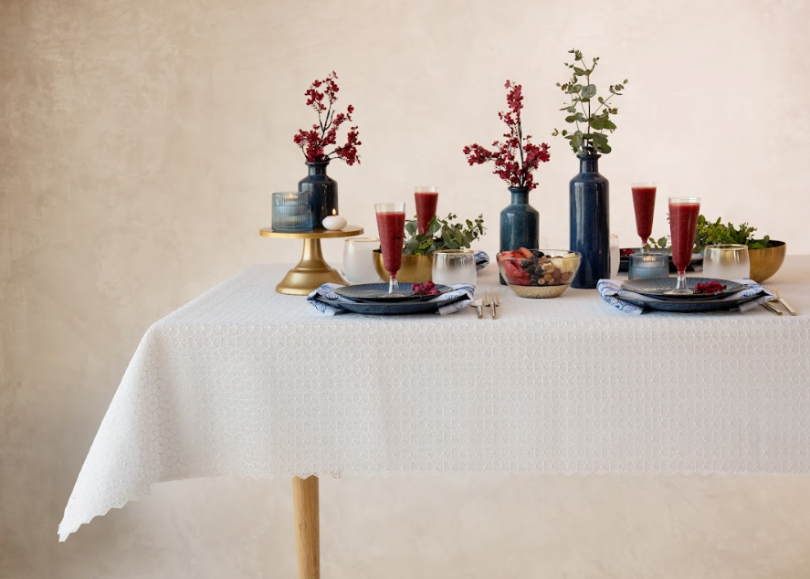 Halder Lace Tablecloth Lined