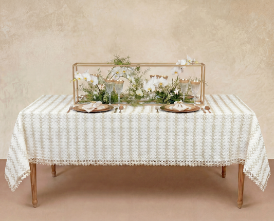 Manorola Lace Tablecloth Lined White/Gold